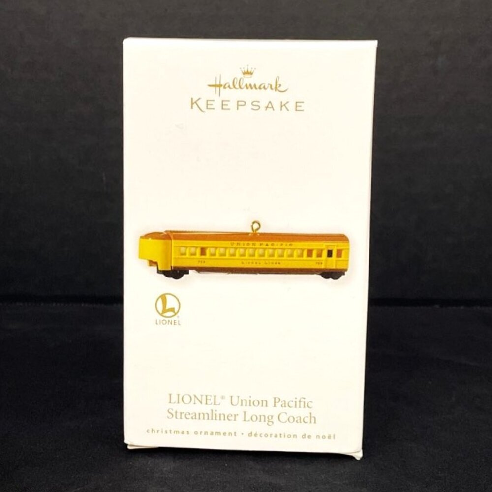Hallmark Keepsake Lionel Union Pacific Streamliner Long Coach Ornament 2010‎